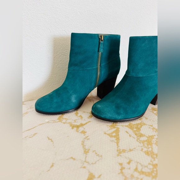 🔥🔥FINAL CLEARENACE 🔥🔥 COLE HAAN Cassidy Nike Air Green Suede Leather Bootie - Picture 2 of 8